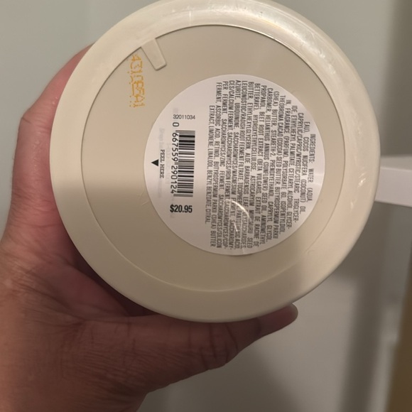 New Bath and Body Works Vanilla Romance Body Wash and Body Butter - Picture 5 of 6